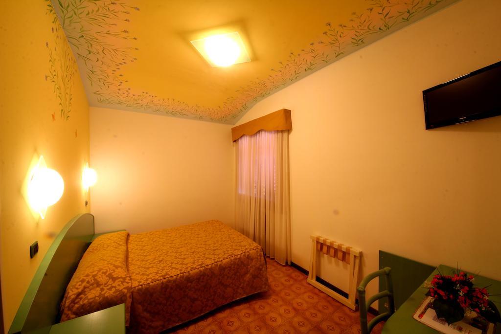 La Favorita Apricale B&B & Ristorante Habitación foto
